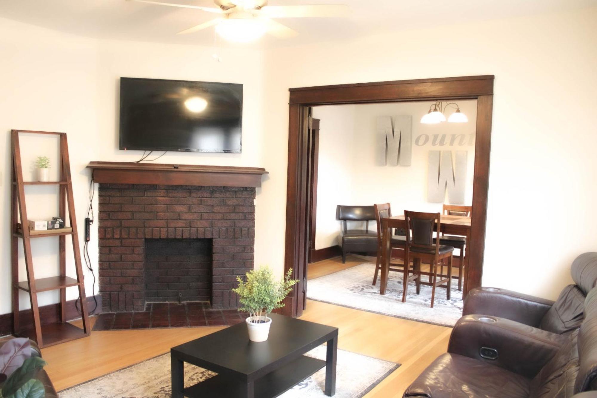 Comfy And Spacious 3 Bedroom - Easy City Access 匹兹堡 外观 照片