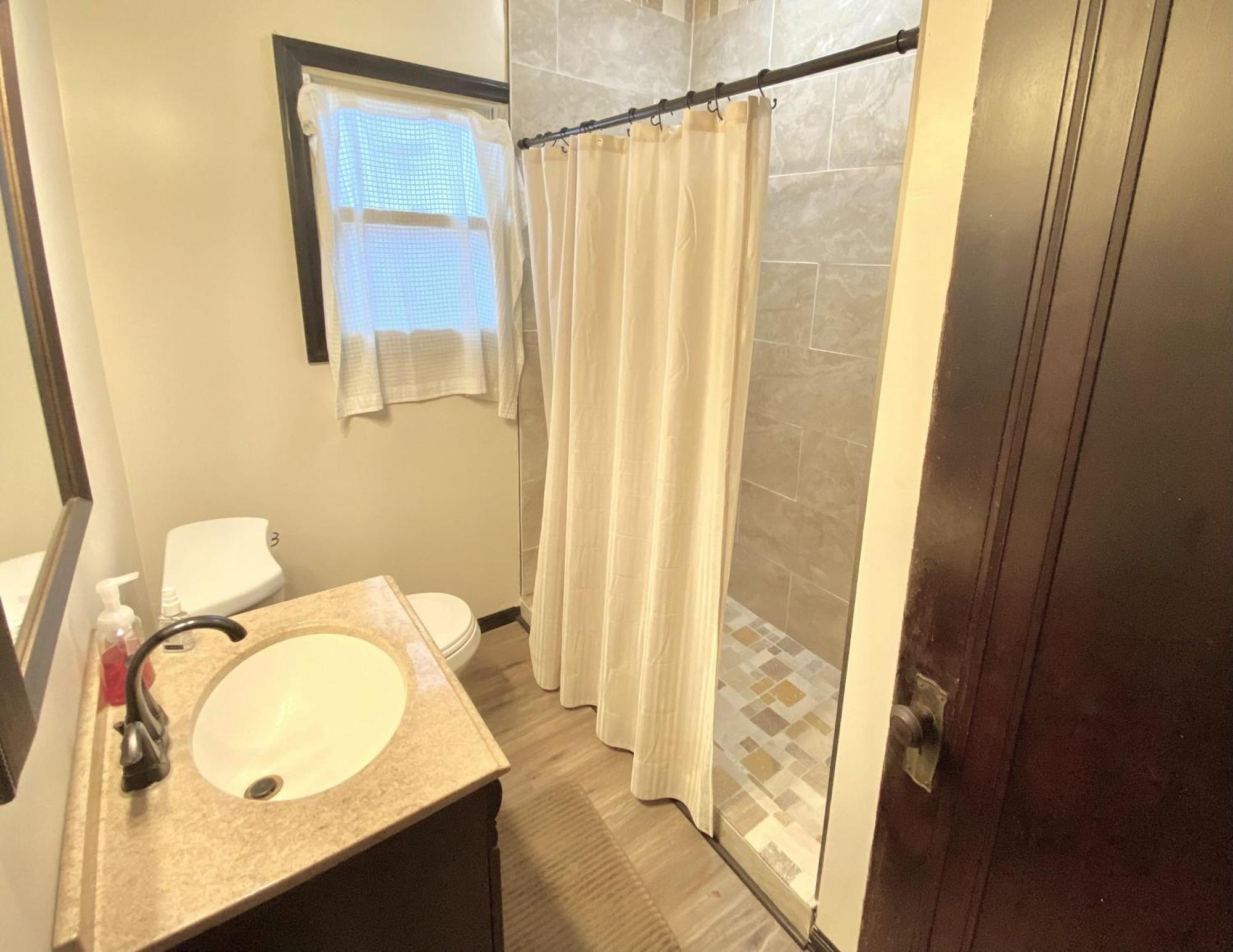 Comfy And Spacious 3 Bedroom - Easy City Access 匹兹堡 外观 照片